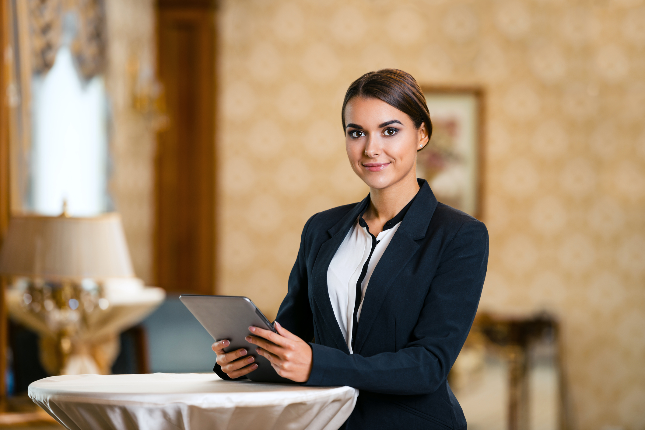 CONCIERGE GUEST SERVICE
